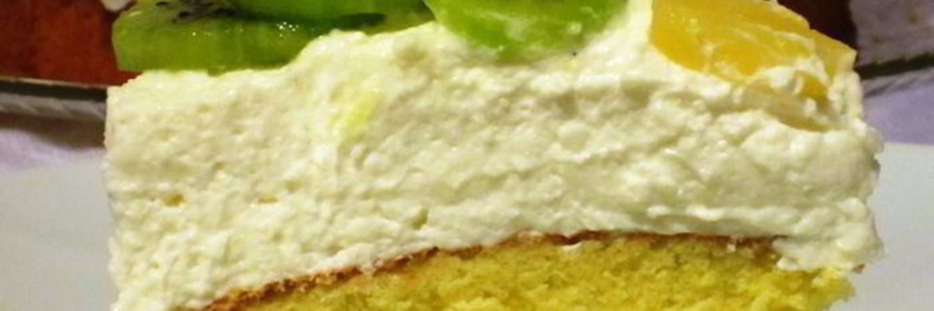 Торт с творожным муссом и киви