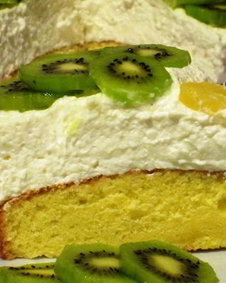 Торт с творожным муссом и киви