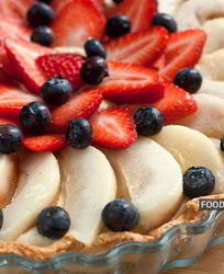 Торт с заварным кремом и фруктами