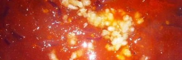 тортеллини с соусом из помидор