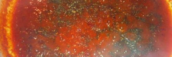 тортеллини с соусом из помидор