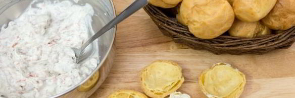 профитроли с семгой и сливочным сыром