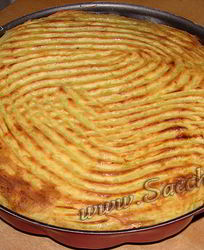 Картофельная запеканка с фаршем и лисичками