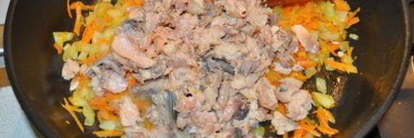 картофельная запеканка с рыбными консервами