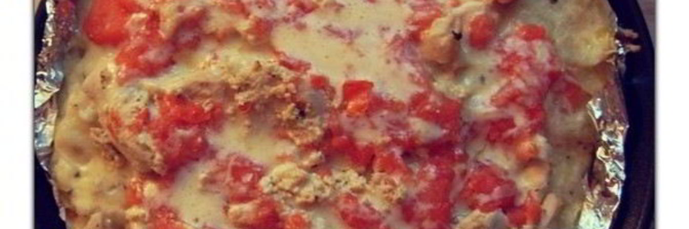 Картофельная запеканка с сыром и индейкой в сливочном соусе