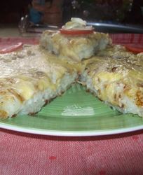 Картофельная запеканка с твердым сыром луком-порей