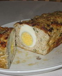 Мясная запеканка с куриным яйцом