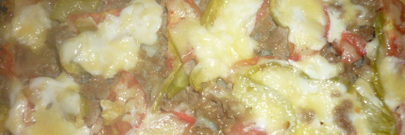 Овощная слоеная запеканка с мясом и сыром