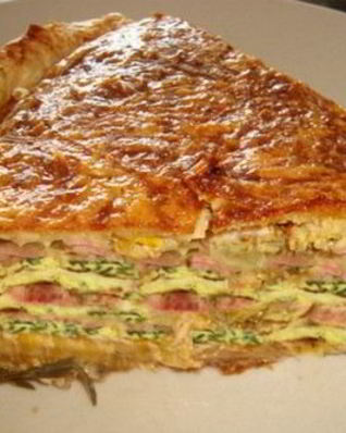 Простая запеканка из слоеного теста к завтраку