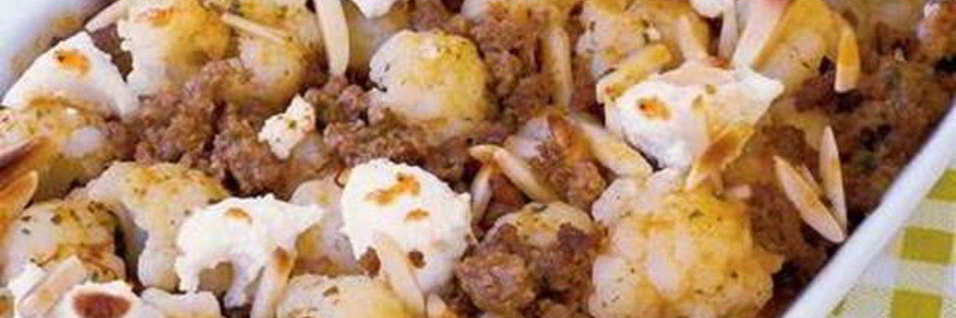 Пряная запеканка из фарша и цветной капусты