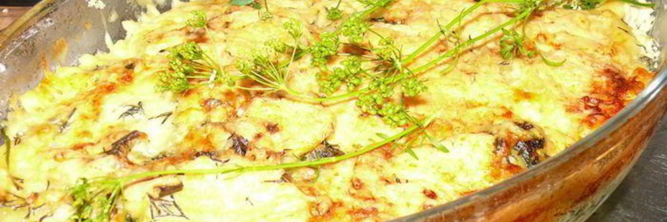 Рыбная запеканка с картофелем и шпинатом