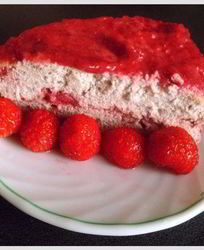 Творожная запеканка с клубникой