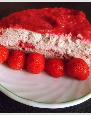 Творожная запеканка с клубникой