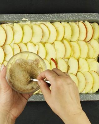 Яблочная запеканка с манкой