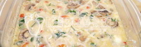 яичная запеканка с грибами и овощами