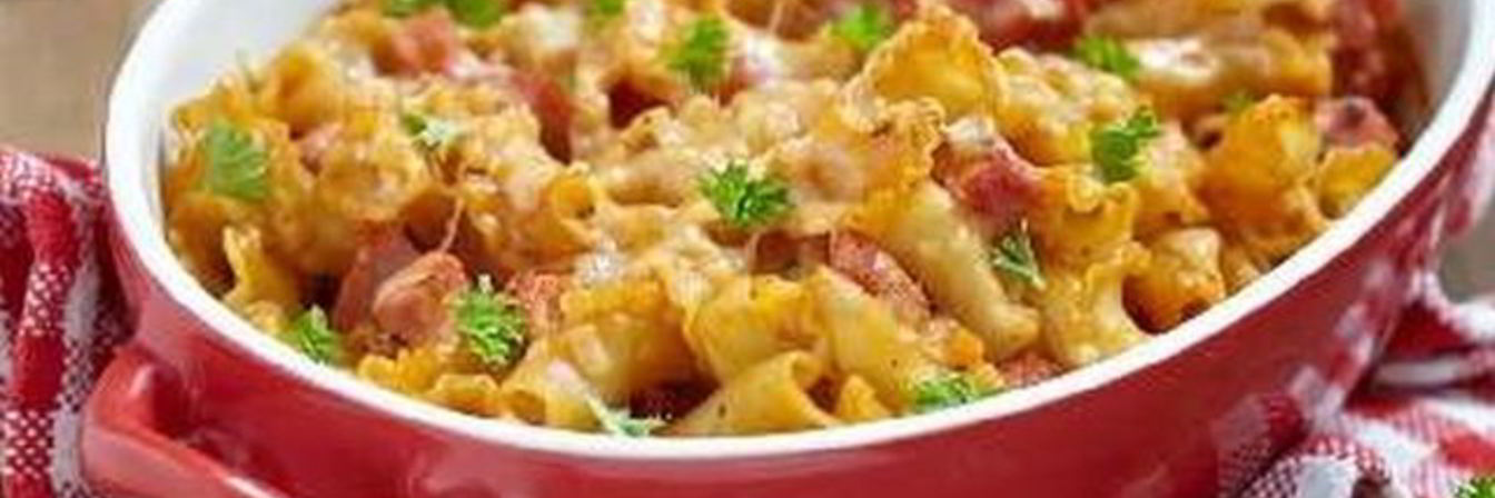 Запеканка из макарон с ветчиной и грибами