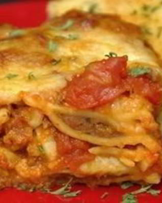 Запеканка из пельменей с лечо