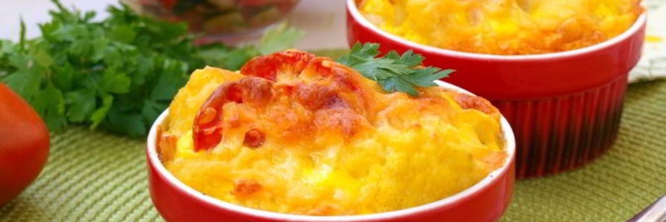 Запеканка из цветной капусты с индейкой и помидорами