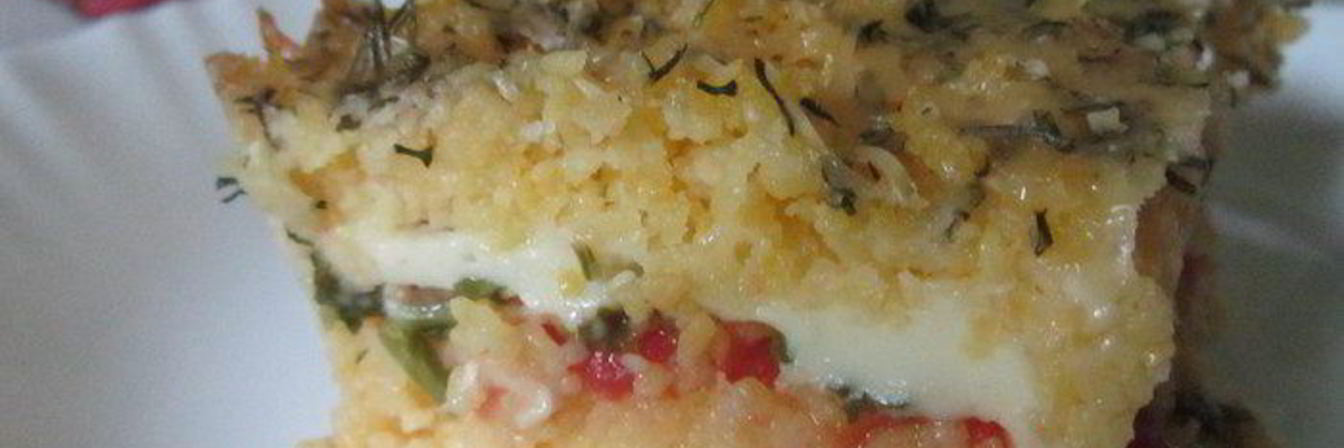 Запеканка кукурузная с помидорами и моцареллой