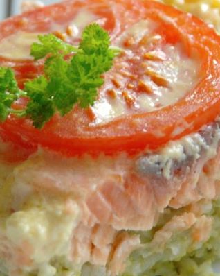 Запеканка рисовая с лососем