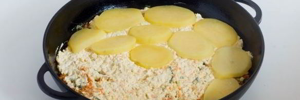 запеканка с тыквой, картофелем и шпинатом