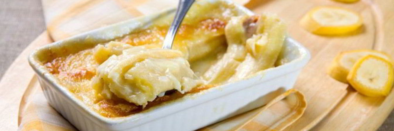 Запеканка творожная с бананом и манкой в духовке