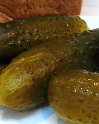 Бродячие огурцы в банках холодным способом