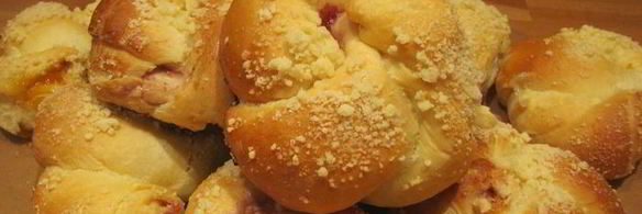 булочки-узелки с джемом