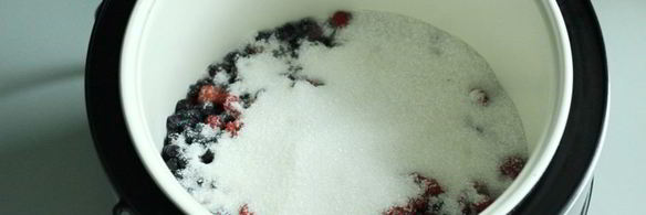 чернично-малиновый джем