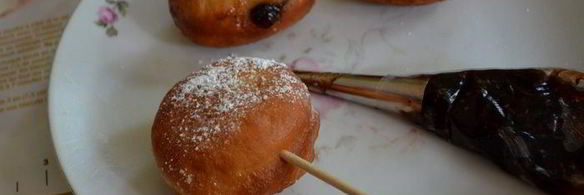 донаты с малиновым джемом