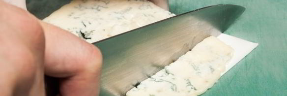 кростини с джемом и горгонзоллой