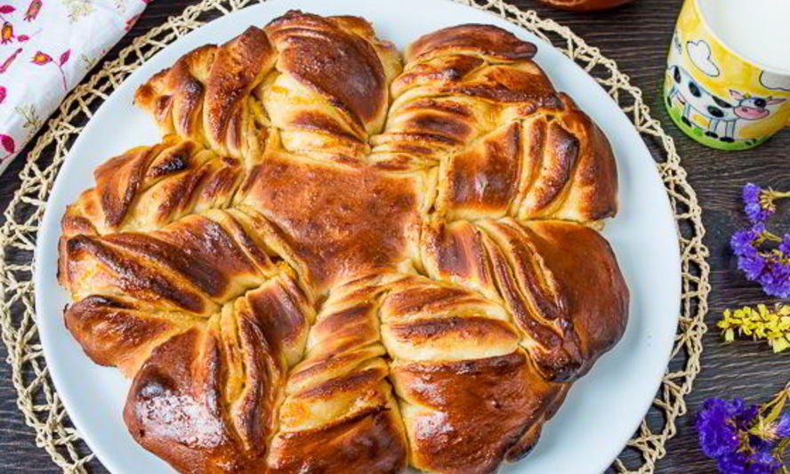 Рецепт крученой булки с абрикосовым джемом
