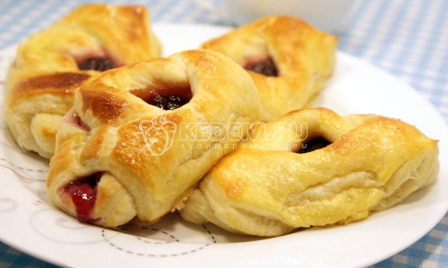 Рецепт расстегаев с черничным джемом