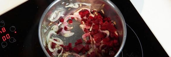 сельдь конфи с пармантье и свекольным джемом