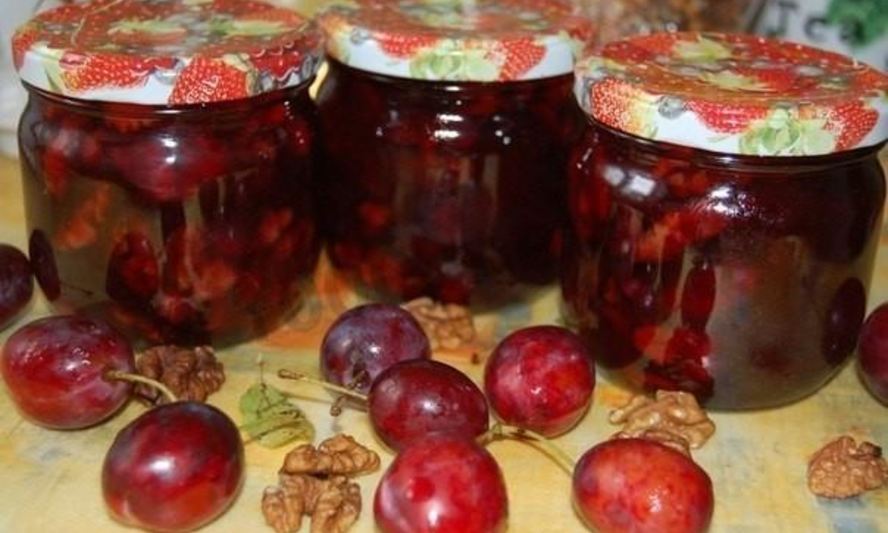 Рецепт сливового джема с орехами