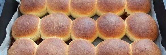 ванильные сдобные булочки с джемом