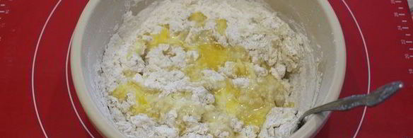 ванильные сдобные булочки с джемом