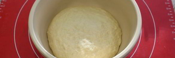 ванильные сдобные булочки с джемом