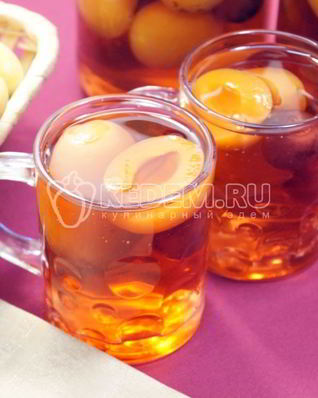 Компот из абрикосов и черешни на зиму