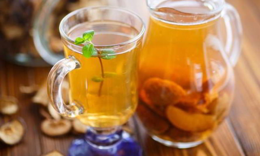 Рецепт компота из абрикосов и яблок