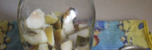 компот из груш с черноплодной рябиной и малабарской корицей на зиму