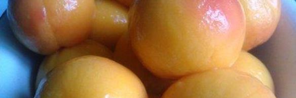 компот из персиков в сливовой заливке