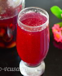 Компот из слив с косточками на зиму