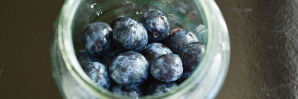 компот из слив с косточками на зиму