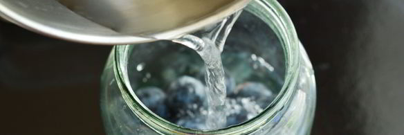 компот из слив с косточками на зиму