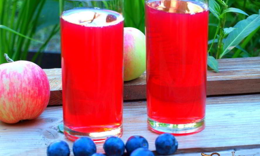 Рецепт компота из терна, яблок и ежевики с мятой и лимоном