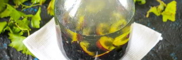 компот из винограда и слив на зиму