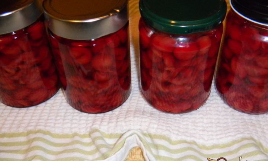 Рецепт компота из вишни на зиму