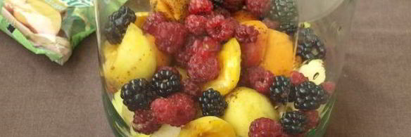 компот из яблок, абрикосов и ягод на зиму