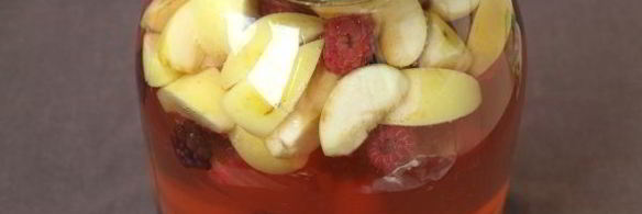 компот из яблок, абрикосов и ягод на зиму